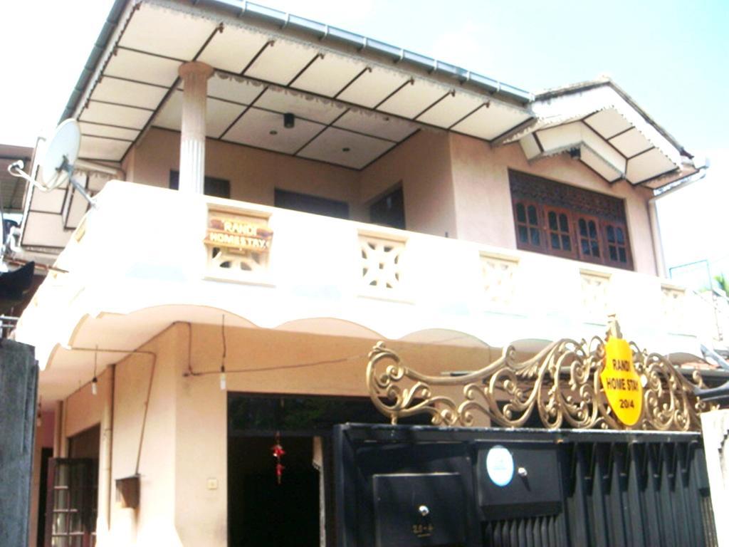 Randi Homestay In Negombo Exterior foto